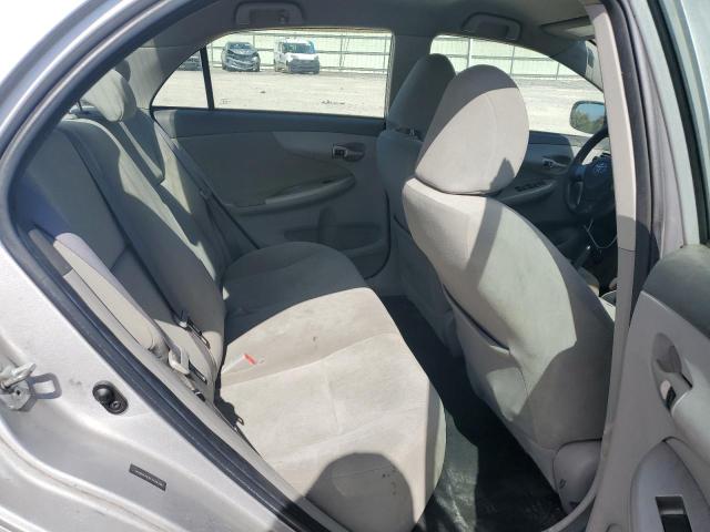 1NXBU4EE3AZ322338 - 2010 TOYOTA COROLLA BASE SILVER photo 10