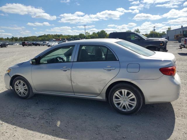 1NXBU4EE3AZ322338 - 2010 TOYOTA COROLLA BASE SILVER photo 2