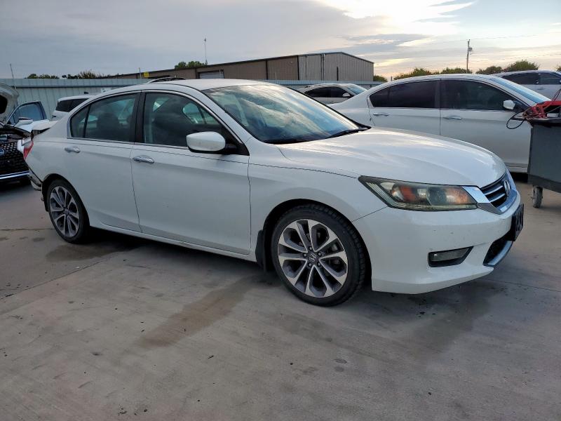 1HGCR2F52FA264634 - 2015 HONDA ACCORD SPORT Ақ фото 4