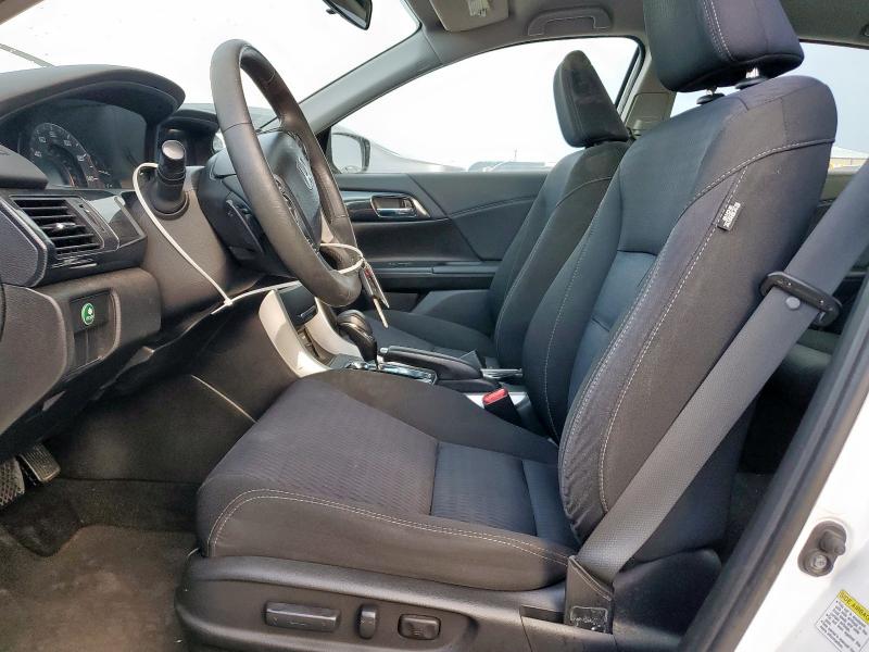 1HGCR2F52FA264634 - 2015 HONDA ACCORD SPORT Ақ фото 7