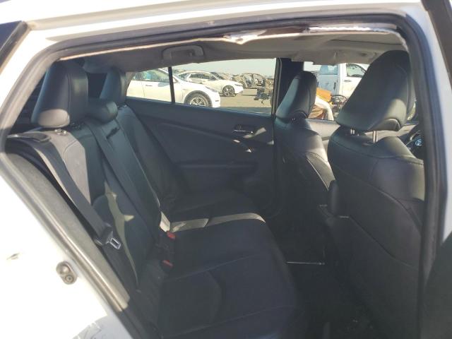 JTDKARFU9H3034436 - 2017 TOYOTA PRIUS WHITE photo 10