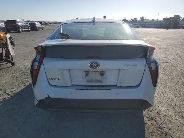 JTDKARFU9H3034436 - 2017 TOYOTA PRIUS WHITE photo 6