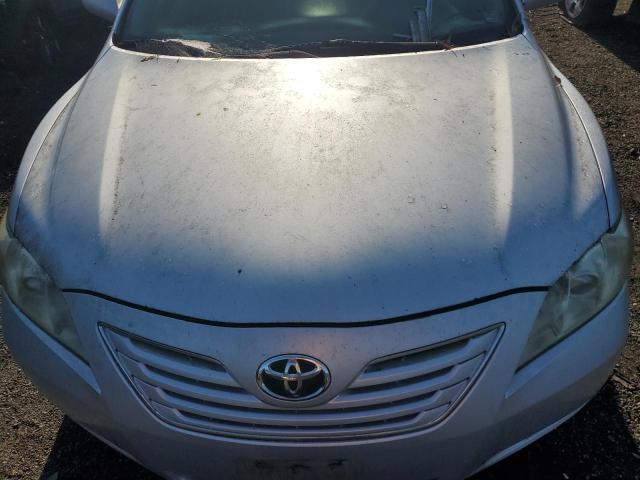 4T1BK46K97U054267 - 2007 TOYOTA CAMRY LE SILVER photo 11