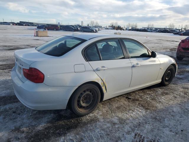 WBAPG73559A399177 - 2009 BMW 323 I WHITE photo 3