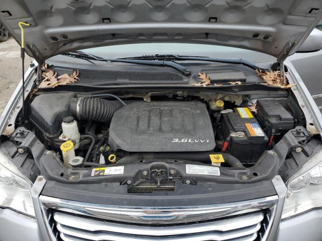 2C4RC1BG7DR555540 - 2013 CHRYSLER TOWN & COU TOURING SILVER photo 12