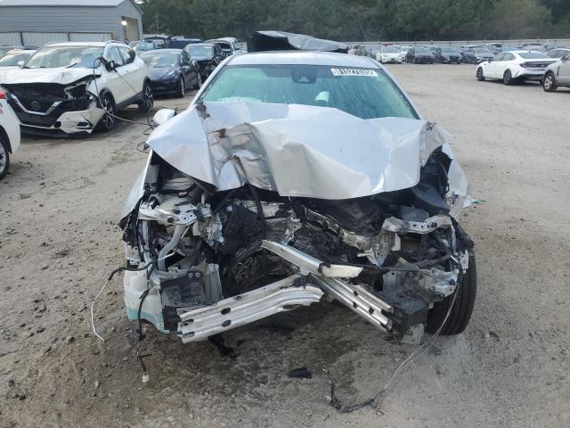 5YFEPMAE4NP273197 - 2022 TOYOTA COROLLA LE Gümüş foto 5