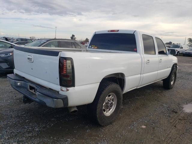 1GTGK23U64F109424 - 2004 GMC SIERRA K2500 CREW CAB WHITE photo 3