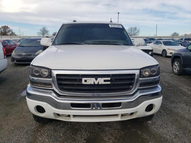 1GTGK23U64F109424 - 2004 GMC SIERRA K2500 CREW CAB WHITE photo 5