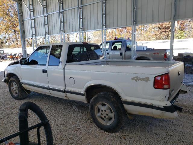 1GCDT19X3V8165967 - 1997 CHEVROLET S TRUCK S10 WHITE photo 2