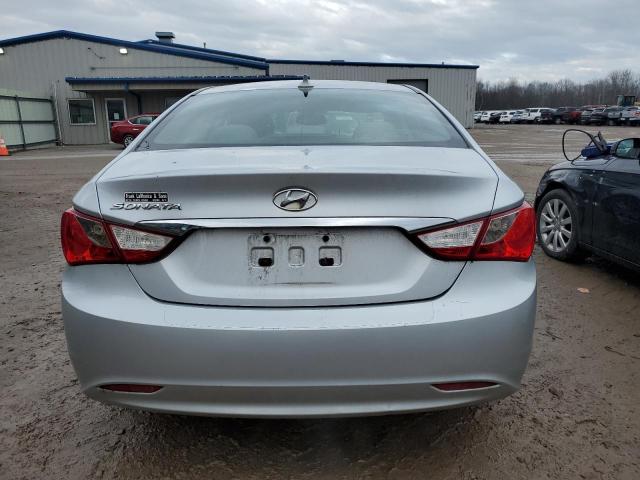 5NPEB4AC3DH760917 - 2013 HYUNDAI SONATA GLS SILVER photo 6