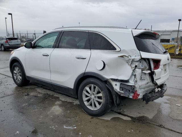 5XYPGDA55HG191092 - 2017 KIA SORENTO LX WHITE photo 2