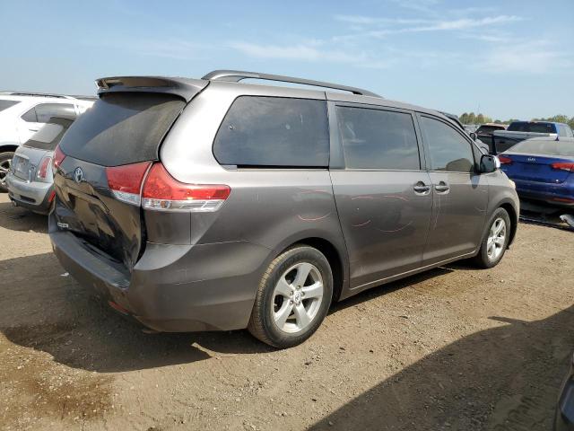 5TDKK3DC5CS221619 - 2012 TOYOTA SIENNA LE გრაფიტი ფოტო 3