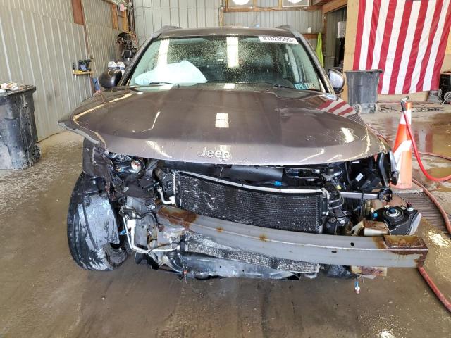 1C4NJDEB5GD552696 - 2016 JEEP COMPASS LATITUDE ნაცრისფერი ფოტო 5