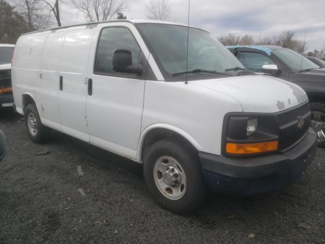 1GCWGFFA8C1150770 - 2012 CHEVROLET EXPRESS G2 WHITE photo 4