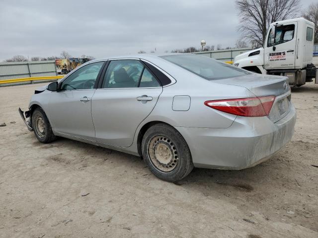 4T1BF1FK8FU996599 - 2015 TOYOTA CAMRY LE SILVER photo 2