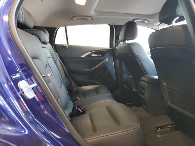 SJKCH5CR6JA055042 - 2018 INFINITI QX30 BASE 蓝色 照片 11