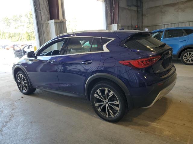 SJKCH5CR6JA055042 - 2018 INFINITI QX30 BASE 蓝色 照片 2