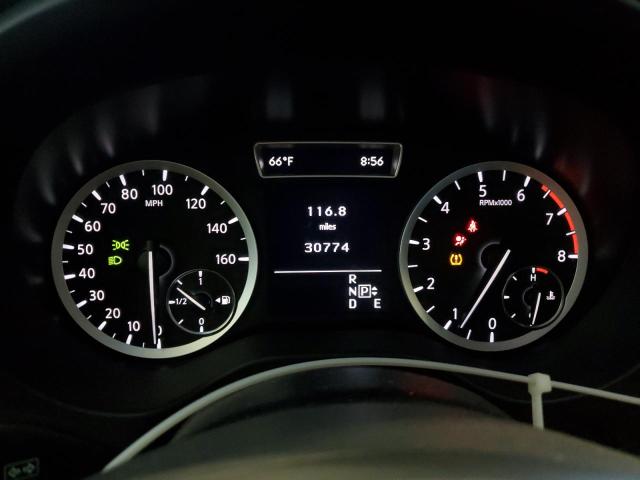 SJKCH5CR6JA055042 - 2018 INFINITI QX30 BASE 蓝色 照片 9