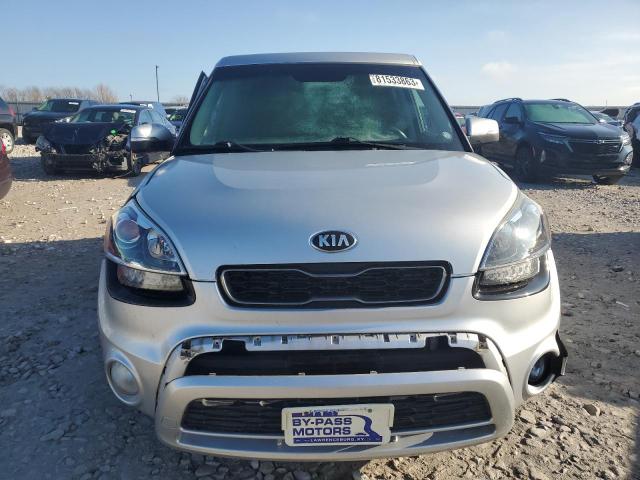 KNDJT2A60D7546837 - 2013 KIA SOUL + SILVER photo 5