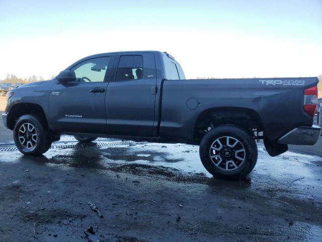 5TFUY5F1XLX913674 - 2020 TOYOTA TUNDRA DOUBLE CAB SR/SR5 GRAY photo 2