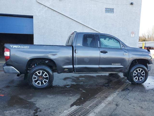 5TFUY5F1XLX913674 - 2020 TOYOTA TUNDRA DOUBLE CAB SR/SR5 GRAY photo 3