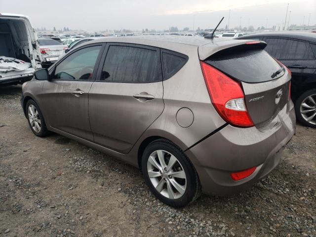 KMHCU5AE1DU092724 - 2013 HYUNDAI ACCENT GLS BROWN photo 2