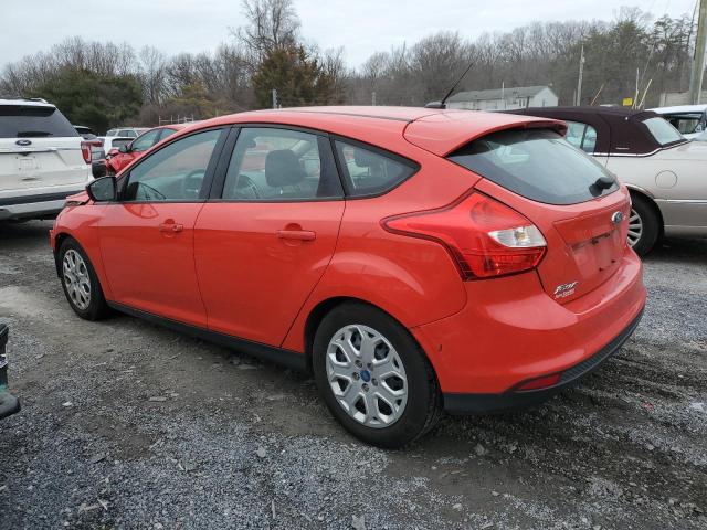 1FAHP3K26CL224218 - 2012 FORD FOCUS SE RED photo 2