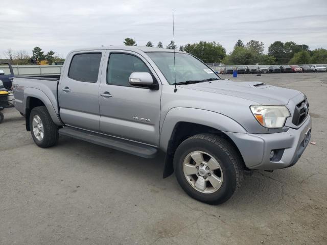 3TMJU4GN3FM179593 - 2015 TOYOTA TACOMA DOUBLE CAB PRERUNNER SILVER photo 4