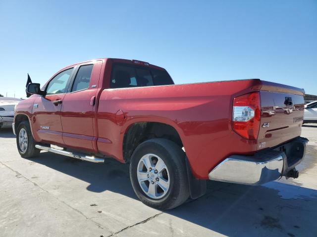 5TFUY5F17HX613646 - 2017 TOYOTA TUNDRA DOUBLE CAB SR RED photo 2