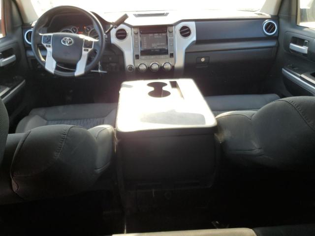 5TFUY5F17HX613646 - 2017 TOYOTA TUNDRA DOUBLE CAB SR RED photo 8