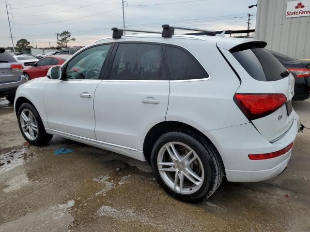 WA1C2AFP7HA063906 - 2017 AUDI Q5 PREMIUM WHITE photo 2