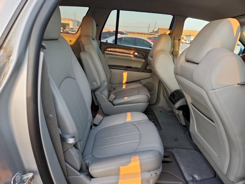 5GAKRBED6BJ412265 - 2011 BUICK ENCLAVE CXL SILVER photo 11