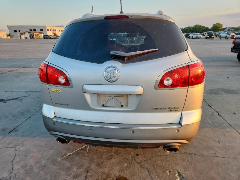 5GAKRBED6BJ412265 - 2011 BUICK ENCLAVE CXL SILVER photo 6