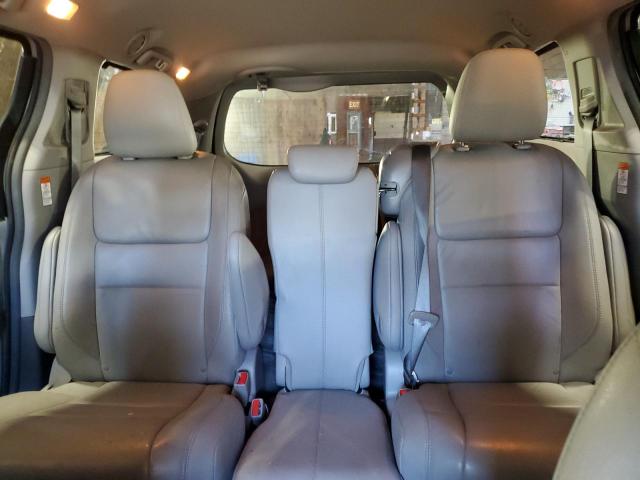 5TDYK3DC2FS623533 - 2015 TOYOTA SIENNA XLE SILVER photo 10