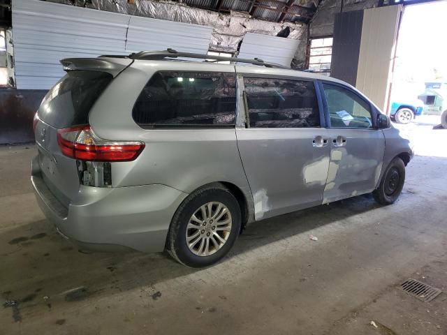 5TDYK3DC2FS623533 - 2015 TOYOTA SIENNA XLE SILVER photo 3