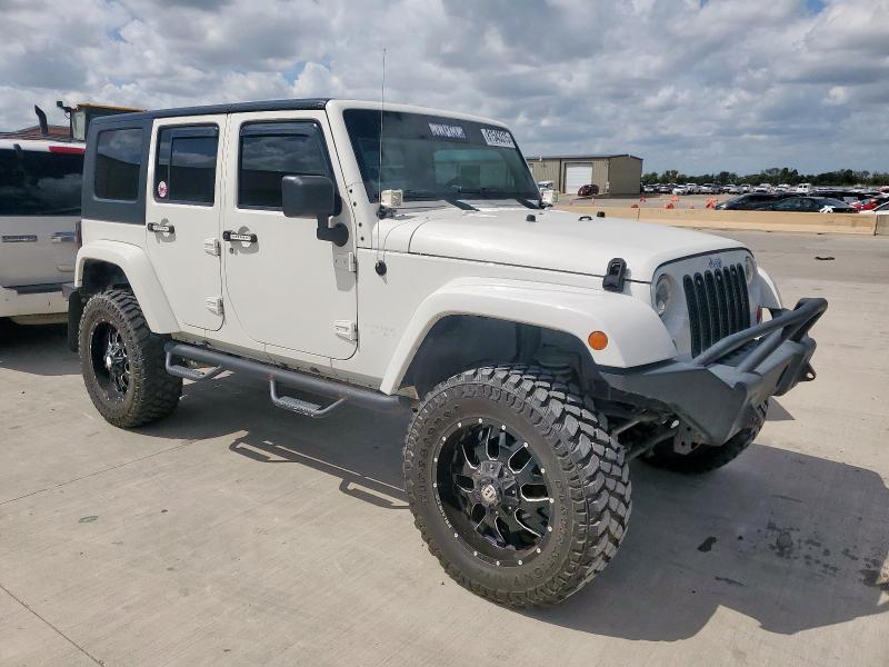 1J4BA5H10AL214349 - 2010 JEEP WRANGLER UNLIMITED SAHARA Սպիտակ լուսանկար 4