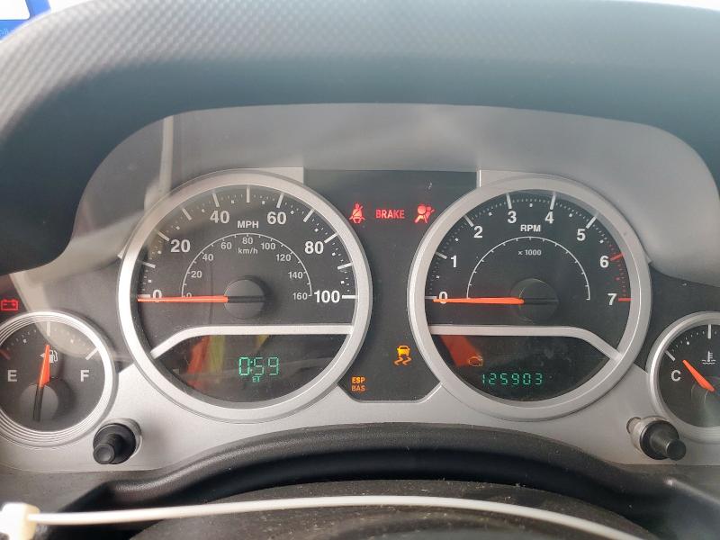 1J4BA5H10AL214349 - 2010 JEEP WRANGLER UNLIMITED SAHARA Սպիտակ լուսանկար 9