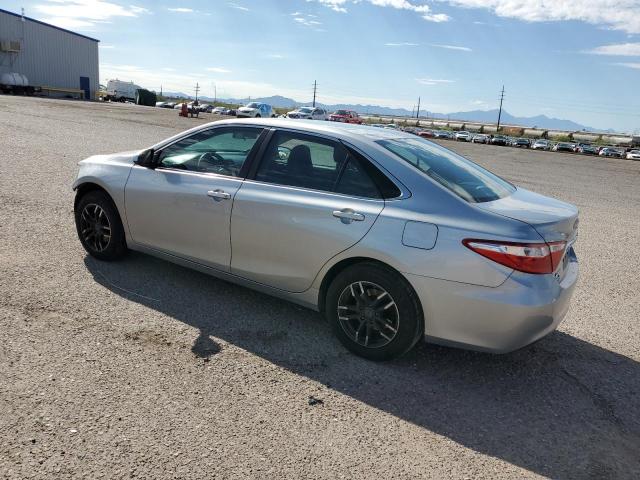 4T1BF1FK0GU205905 - 2016 TOYOTA CAMRY LE SILVER photo 2