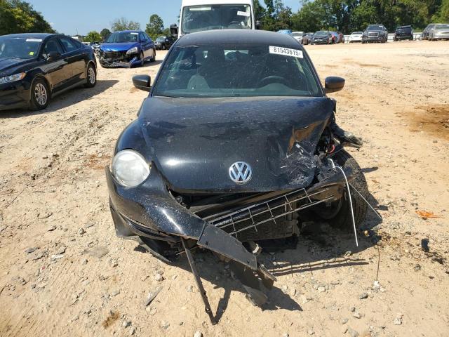 3VWFP7AT4DM652367 - 2013 VOLKSWAGEN BEETLE Чорний фото 5