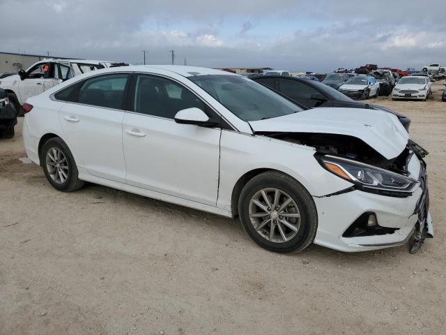 5NPE24AF1KH739975 - 2019 HYUNDAI SONATA SE WHITE photo 4