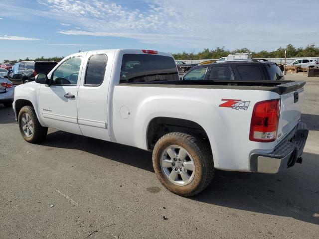 1GTR2VE38BZ457073 - 2011 GMC SIERRA K1500 SLE WHITE photo 2