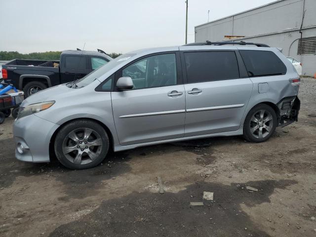 2011 TOYOTA SIENNA SPORT, 