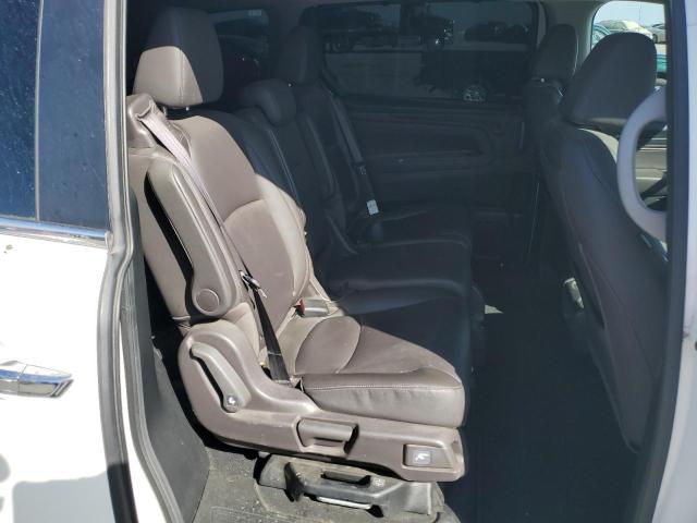 5FNRL6H82JB039395 - 2018 HONDA ODYSSEY TOURING თეთრი ფოტო 11