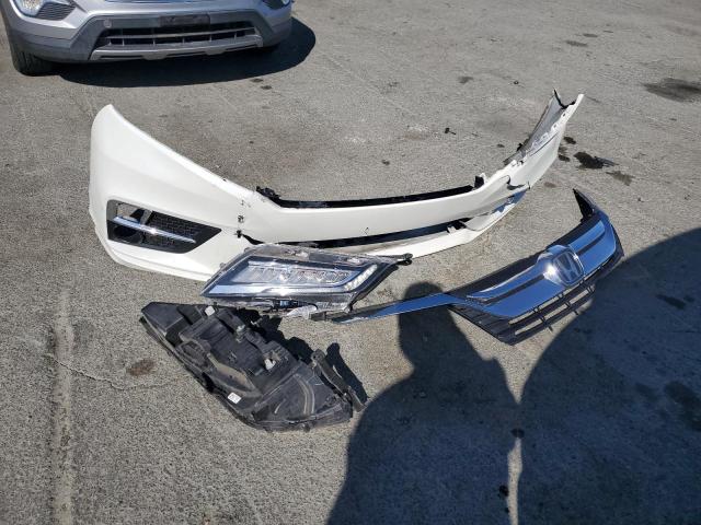 5FNRL6H82JB039395 - 2018 HONDA ODYSSEY TOURING თეთრი ფოტო 13