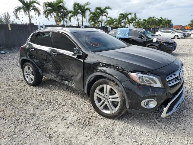 WDCTG4EB5LU024263 - 2020 MERCEDES-BENZ GLA 250 BLACK photo 4