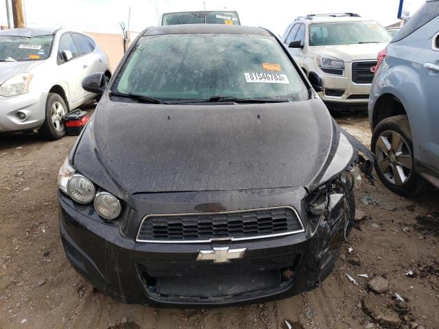 1G1JA5SH8E4162405 - 2014 CHEVROLET SONIC LS შავი ფოტო 5