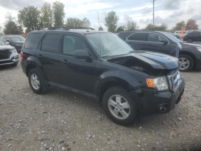 1FMCU9D75CKB94672 - 2012 FORD ESCAPE XLT შავი ფოტო 4