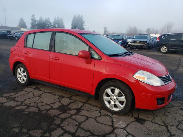 3N1BC13E97L458889 - 2007 NISSAN VERSA S RED photo 4