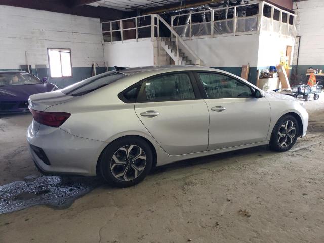 3KPF24AD1LE151258 - 2020 KIA FORTE FE SILVER photo 3