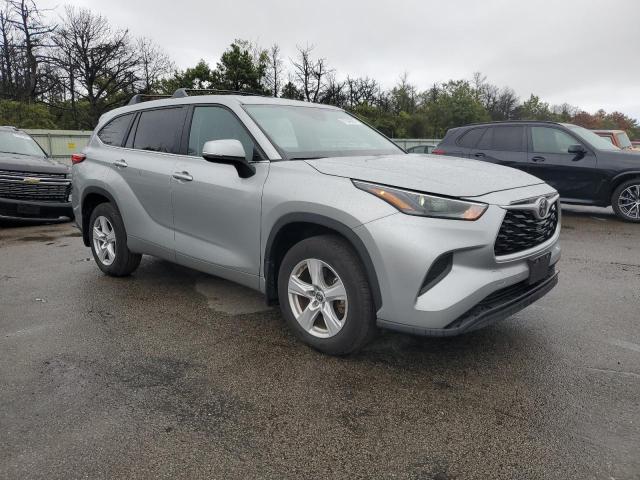 5TDKDRBH1PS046352 - 2023 TOYOTA HIGHLANDER L 银色 照片 4